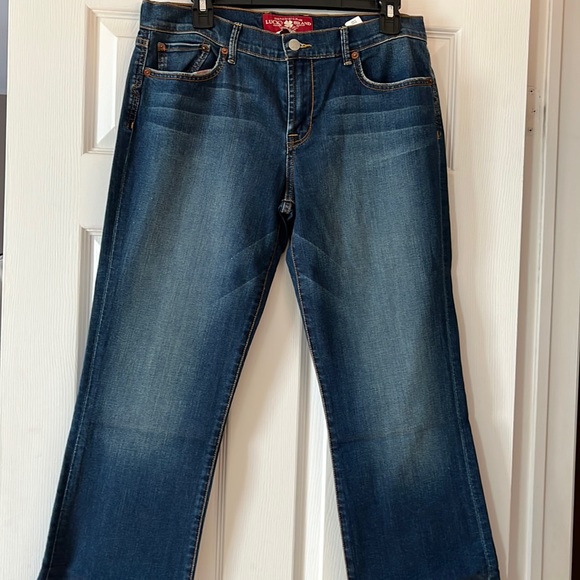 Lucky Brand curvy jeans - Picture 4 of 10